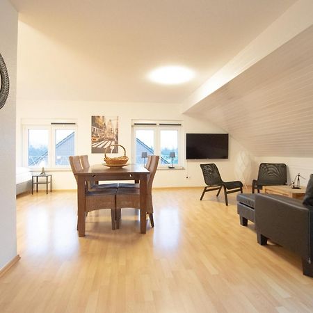 Raj Living - 1 , 3 And 4 Room Apartments - 20 Min Messe Dus & Airport Dus Мербуш Экстерьер фото