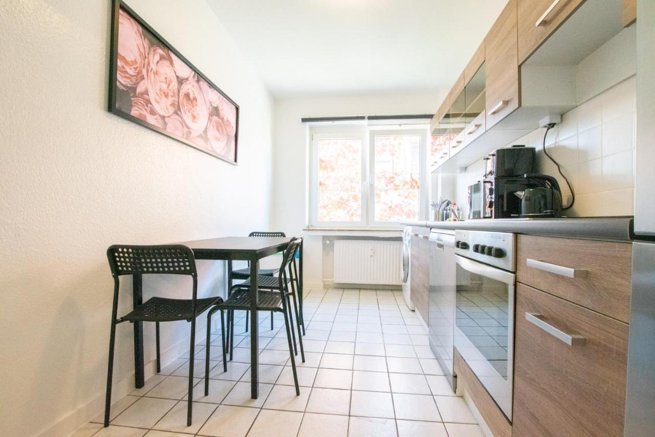 Raj Living - 1 , 3 And 4 Room Apartments - 20 Min Messe Dus & Airport Dus Мербуш Экстерьер фото