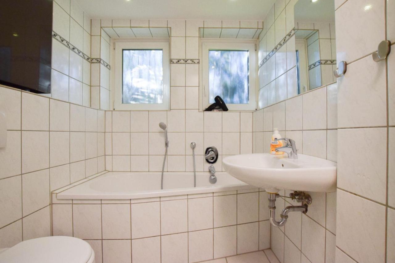 Raj Living - 1 , 3 And 4 Room Apartments - 20 Min Messe Dus & Airport Dus Мербуш Экстерьер фото