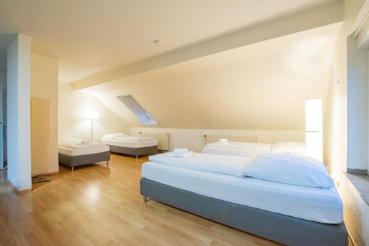 Raj Living - 1 , 3 And 4 Room Apartments - 20 Min Messe Dus & Airport Dus Мербуш Экстерьер фото