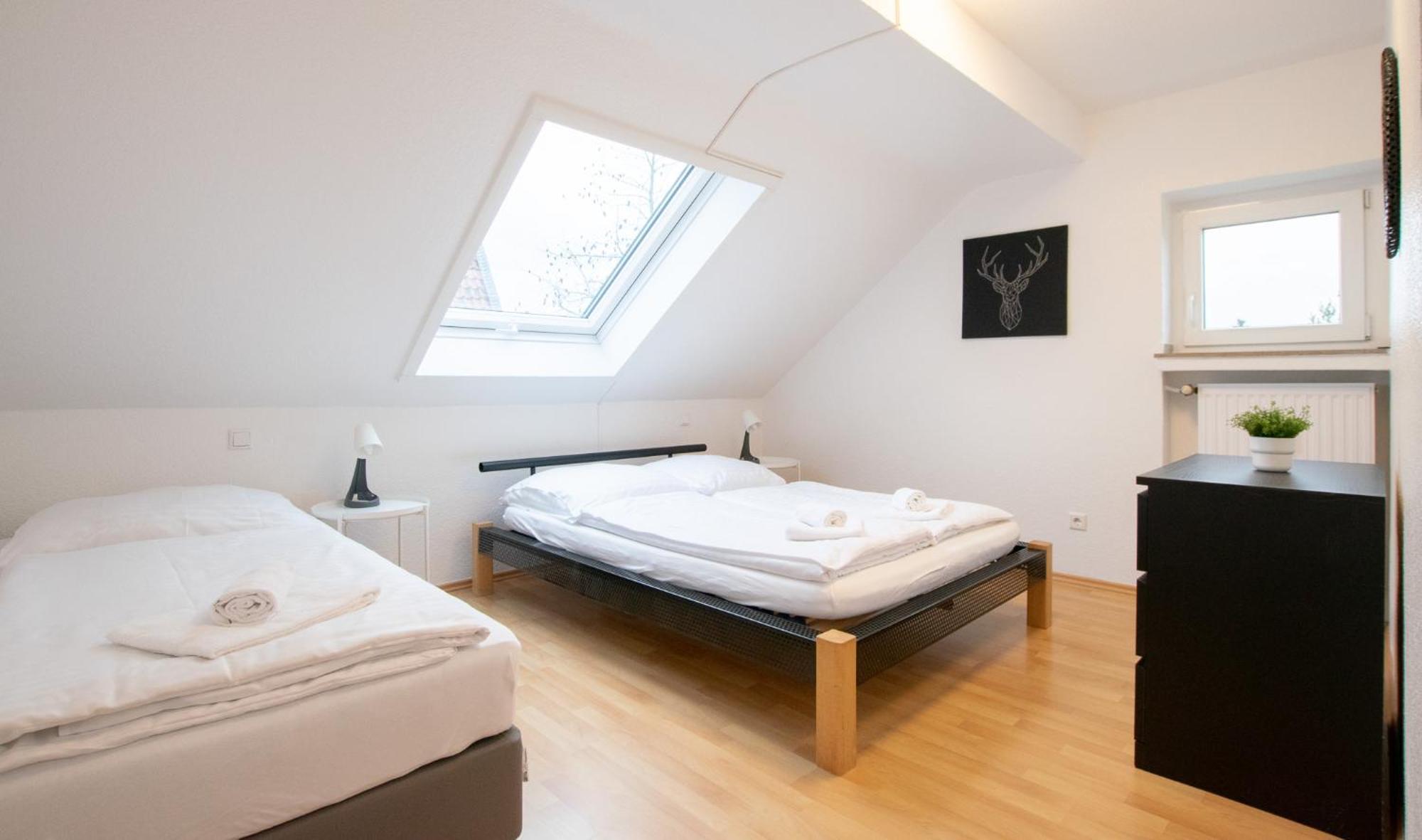 Raj Living - 1 , 3 And 4 Room Apartments - 20 Min Messe Dus & Airport Dus Мербуш Экстерьер фото
