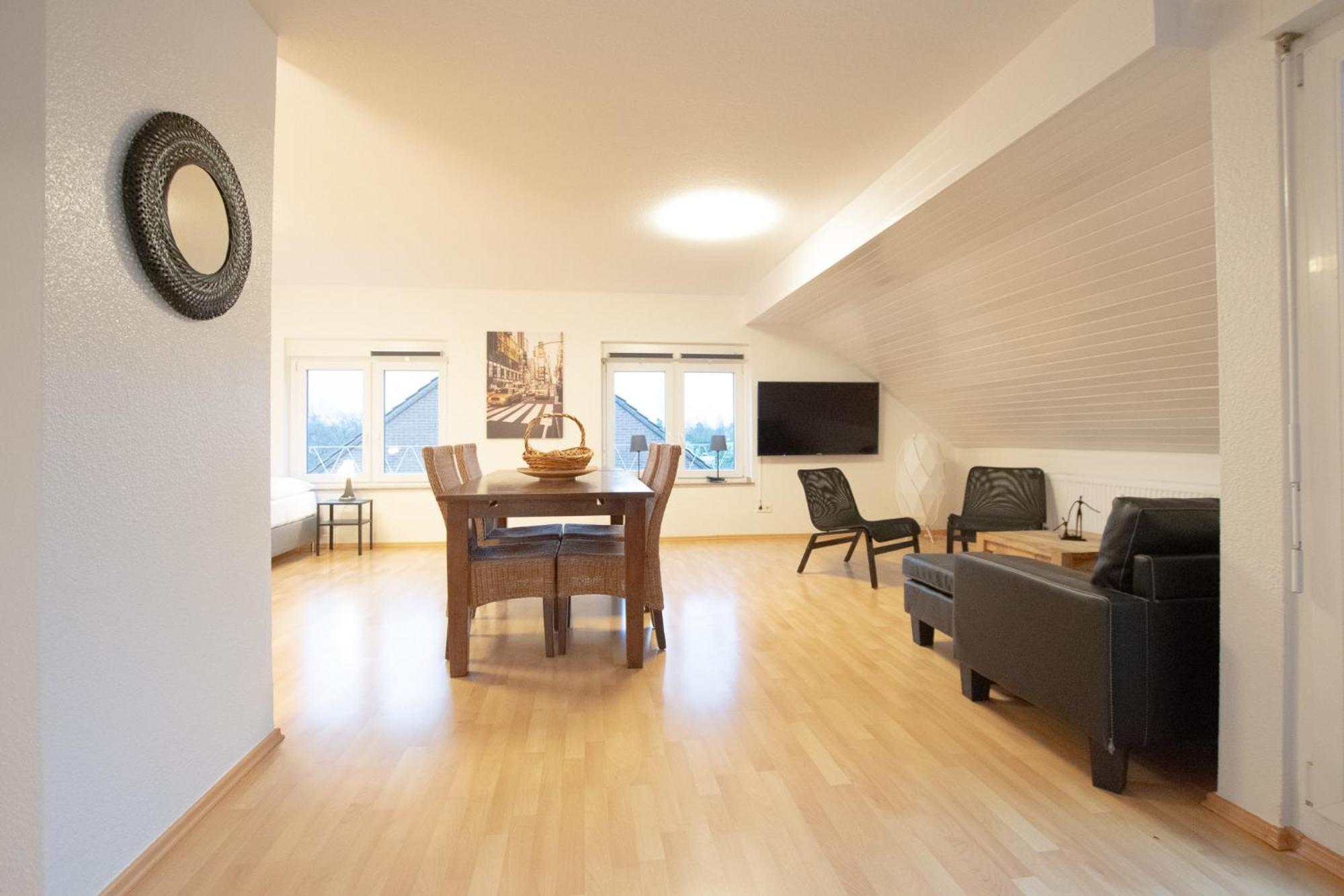 Raj Living - 1 , 3 And 4 Room Apartments - 20 Min Messe Dus & Airport Dus Мербуш Экстерьер фото